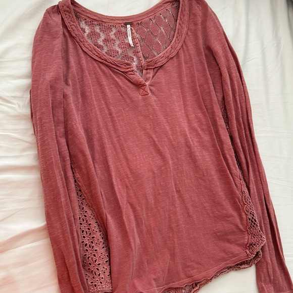 Free people Crochet Back Dusty Rose long sleeve pull over, size Small - Picture 6 of 7